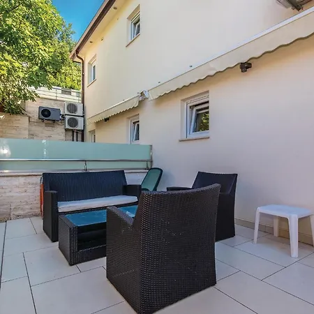 Gorgeous In * 크리크베니카